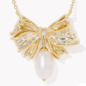 New With Tags! 
Kendra Scott x LoveShackFancy Pearl Bow Gold Necklace